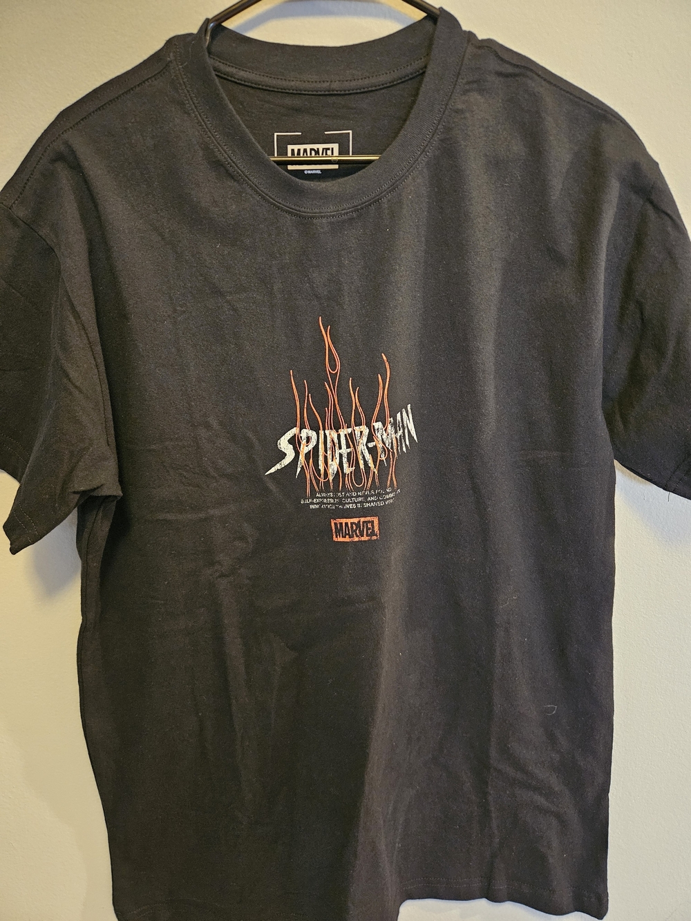 CVLA Marvel Spider-Man Graphic Tee Size Large - Picture 3 of 4